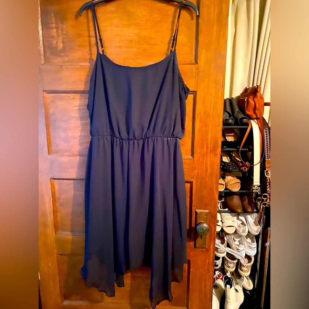 Cute LBD, float and flattering, sz 15-17